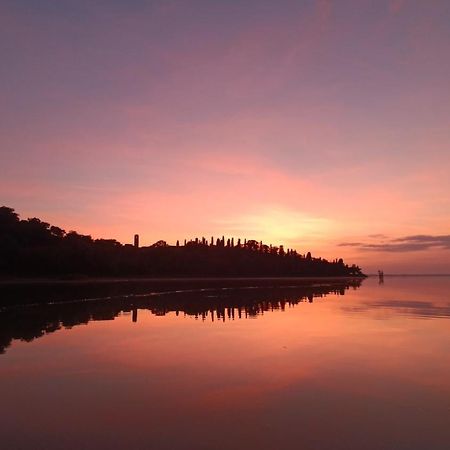 Isola Polvese Resort カスティリオーネ・デル・ラーゴ エクステリア 写真